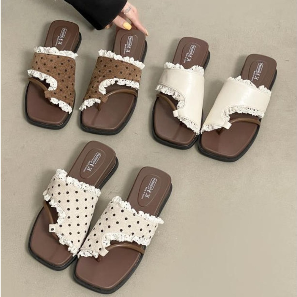 Street Fashion Rome 2026 - Sandal Wanita Motif Polkadot Musim Panas