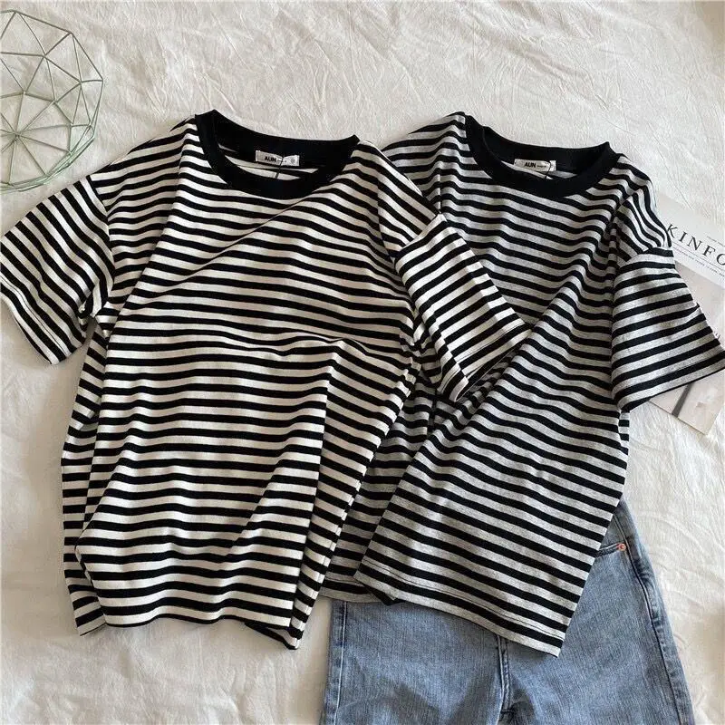 Kaos Kasual Bergaris Wanita Le - Street Fashion Youth ulasan dan harga