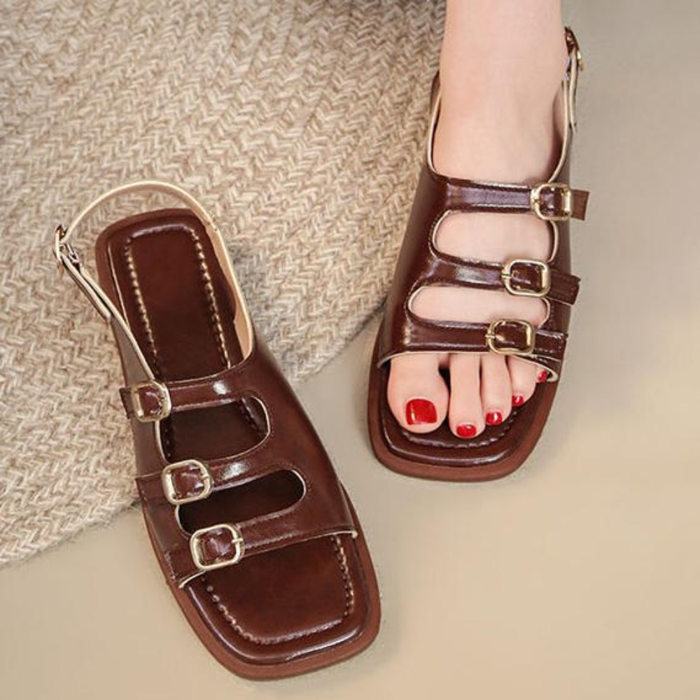 Sandal Wanita Model Terbaru 20 - Street Fashion Rome 2026 ulasan dan harga