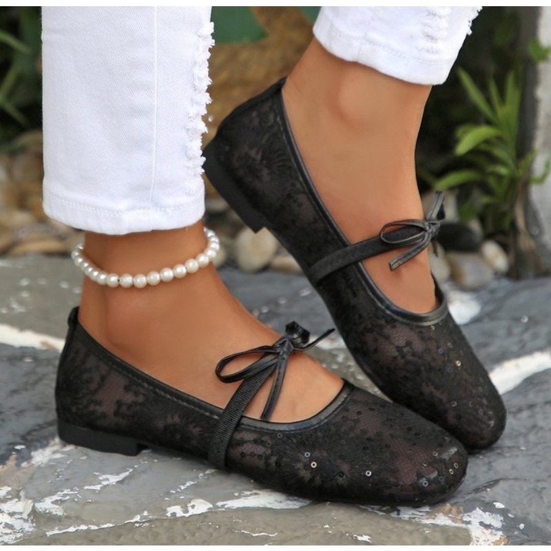 Sepatu Mary Jane Wanita Renda  - Street Fashion Rome 2026 ulasan dan harga