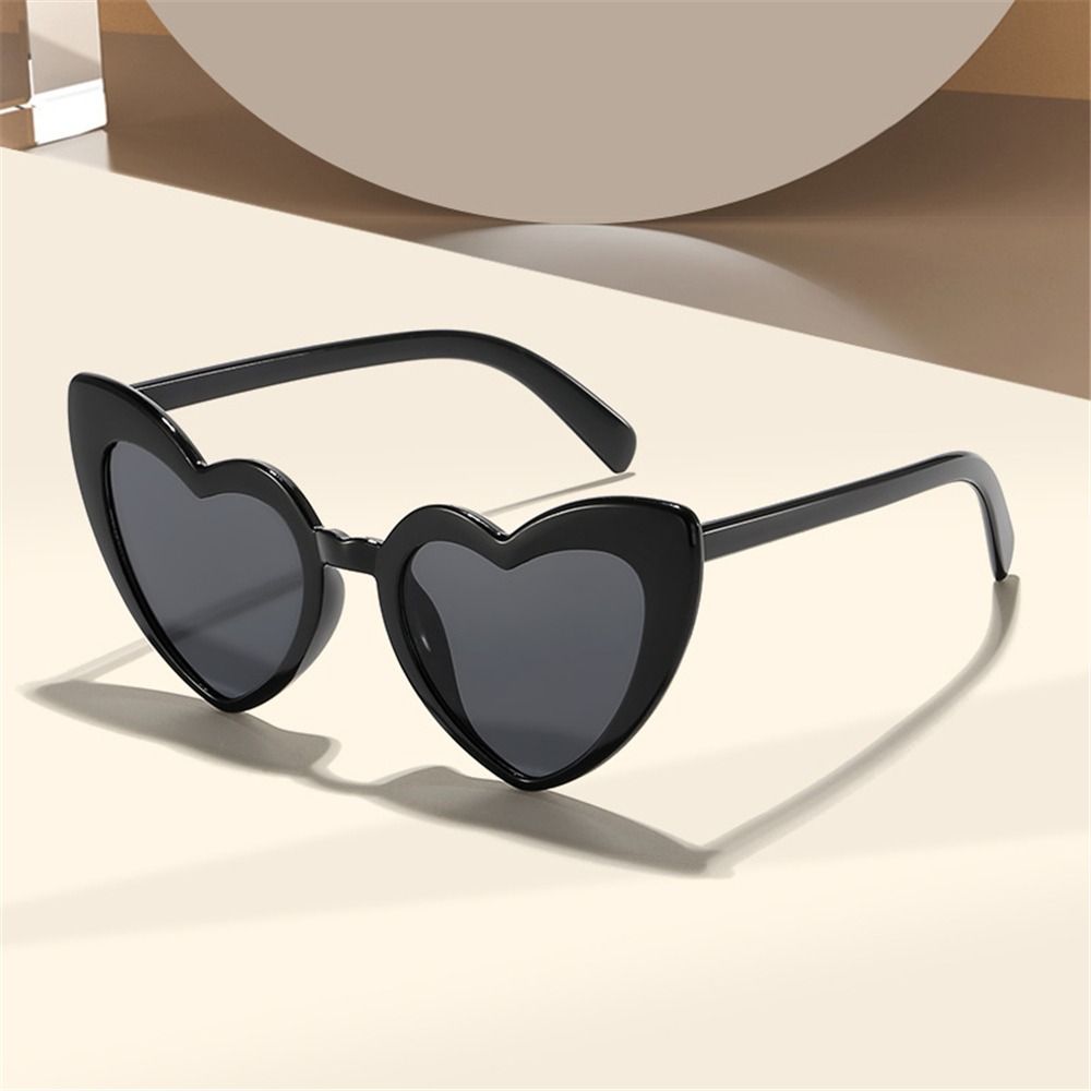 Kacamata Hitam Bentuk Hati Ant - Street Fashion Vintage ulasan dan harga